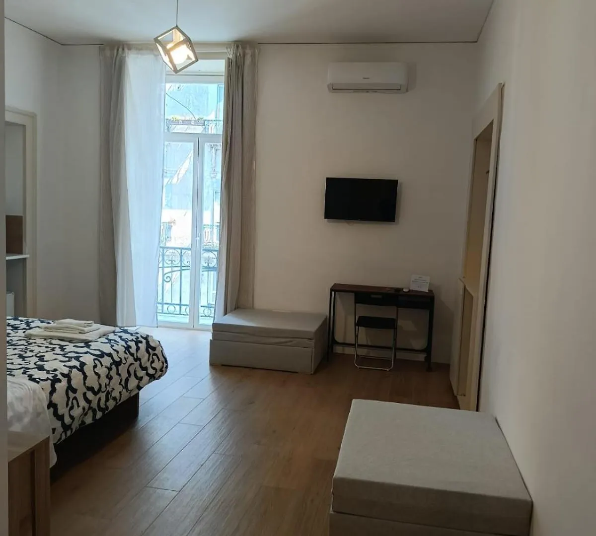 Residence E Appartamenti Rosaroll Naples Italy
