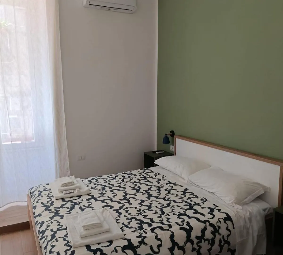 Residence E Appartamenti Rosaroll Napoli Gæstehus